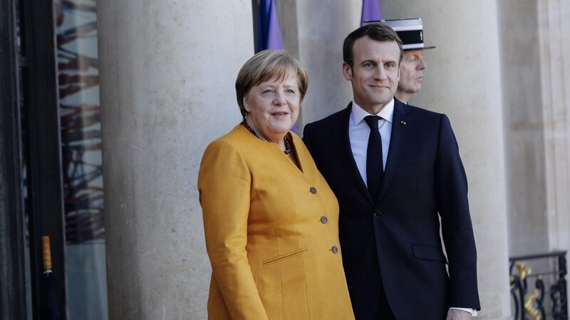 Zwischen Bundeskanzlerin Angela Merkel und Frankreichs Präsidenten Emmanuel Macron herrscht Stillstand.