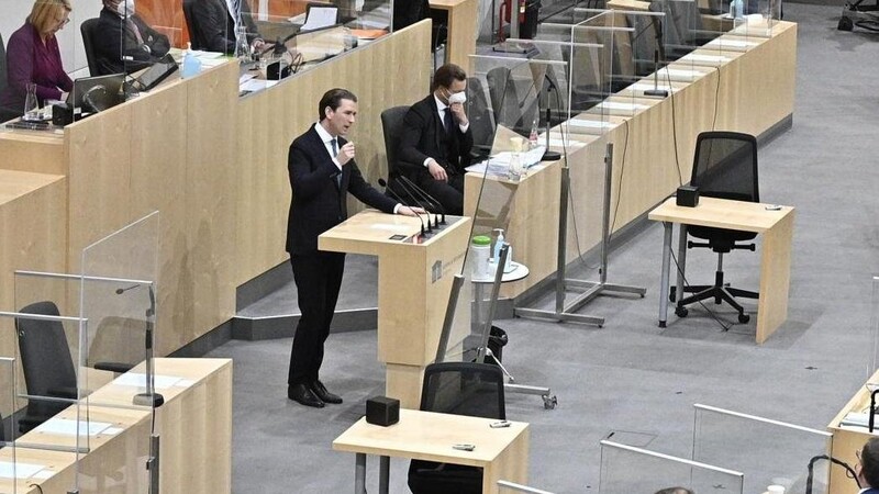 Braves Auftreten: ÖVP-Fraktionschef Sebastian Kurz (am Rednerpult) während der Haushaltsdebatte im Nationalrat am Donnerstag