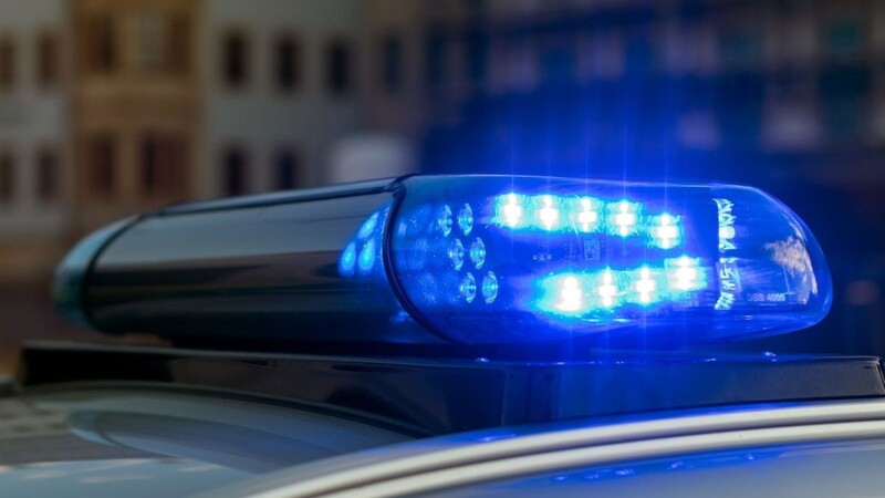 Die Polizei hat einen gestohlenen BMW im Landkreis Straubing-Bogen sichergestellt (Symbolbild).