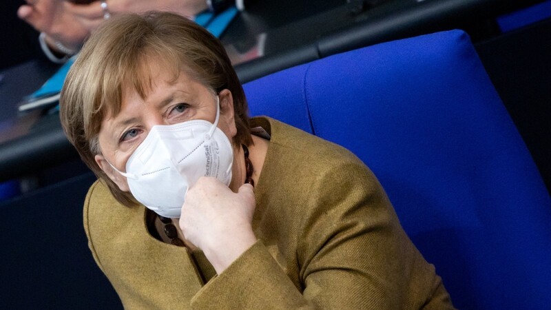 Nicht immer kann sich Bundeskanzlerin Angela Merkel bei Treffen mit den Ministerpräsidenten wegen der Corona-Pandemie durchsetzen. Denn das Infektionsschutzgesetz des Bundes weist ausdrücklich den Ländern die Kompetenz zu, dieses Gesetz zu vollziehen - durch Verordnungen auf Landesebene.