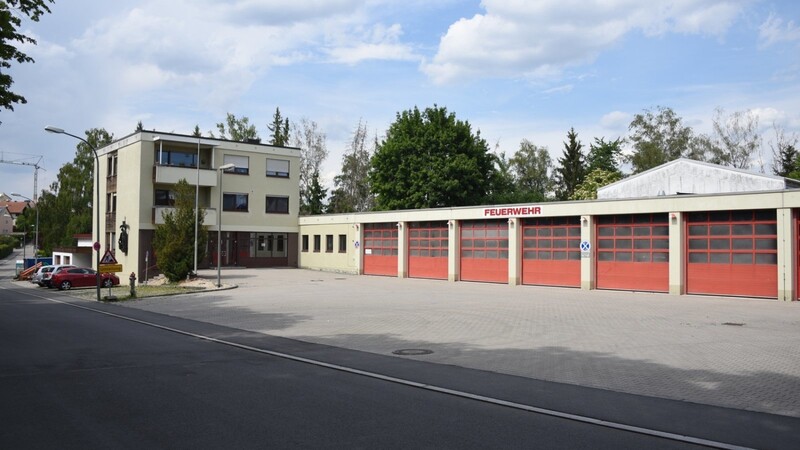 Das Feuerwehrgerätehaus in Vilsbiburg an der Pfründestraße wird Standplatz für das neue Löschfahrzeug vom Typ TLF 3000 ST werden.