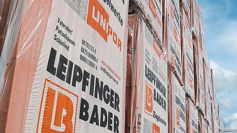 Den Förderstopp für energieeffizientes Bauen bekommt die Firma Leipfinger-Bader aus Vatersdorf bei Buch hart zu spüren.