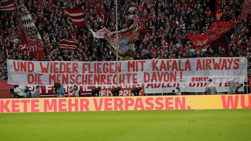 Das Banner der Bayern-Anhänger beim Heimspiel gegen den VfL Wolfsburg.