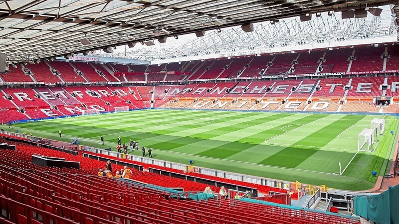 Eines der bekanntesten Stadien im Männerfußball ist die Bühne für das Eröffnungsspiel der Frauen-EM: Das Old Trafford.