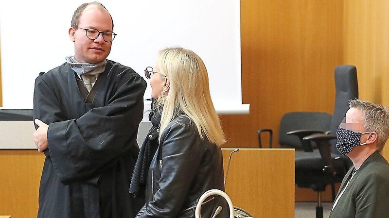 Der Fall der Polizistin aus Landshut (rechts) wird das Landgericht auch im kommenden Jahr noch beschäftigen.