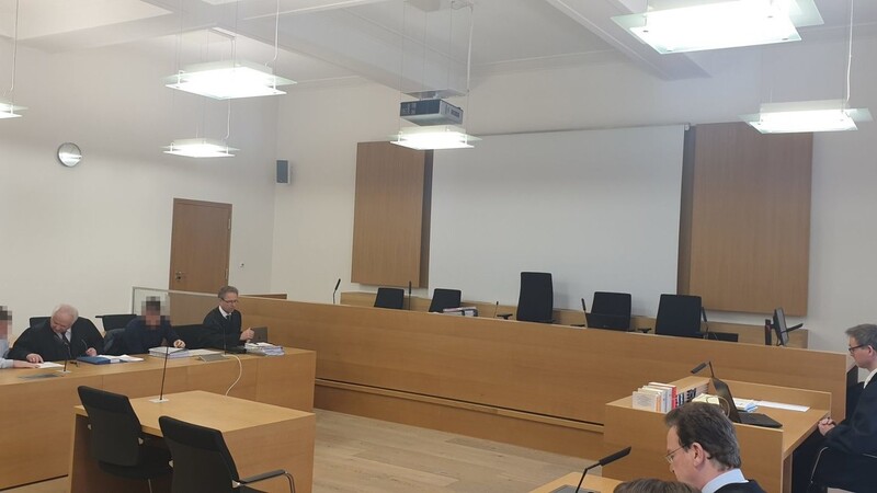 Der Raser-Prozess am Landgericht Deggendorf geht weiter.