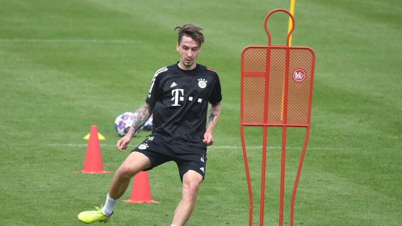 Willkommen zurück! Adrian Fein trainiert am Freitag erstmals nach seiner einjährigen Leihe zum Hamburger SV wieder an der Säbener Straße.