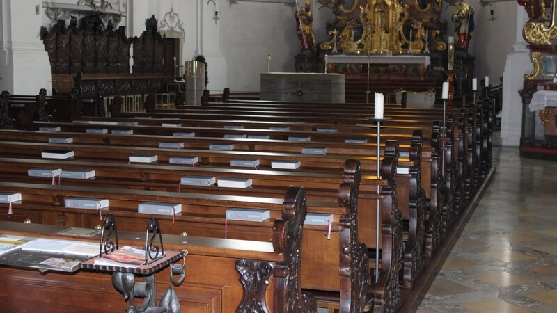 Vorerst werden auch in der Stadtpfarrkirche in Viechtach keine Gottesdienste mit Besuchern gefeiert.