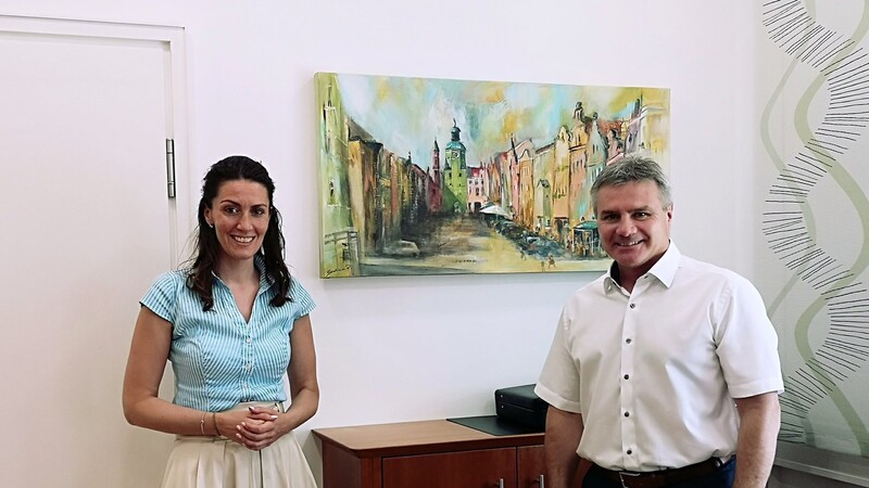 FDP-Bundestagabgeordnete Nicole Bauer und Landrat Peter Dreier trafen sich kürzlich zu einem Austausch.
