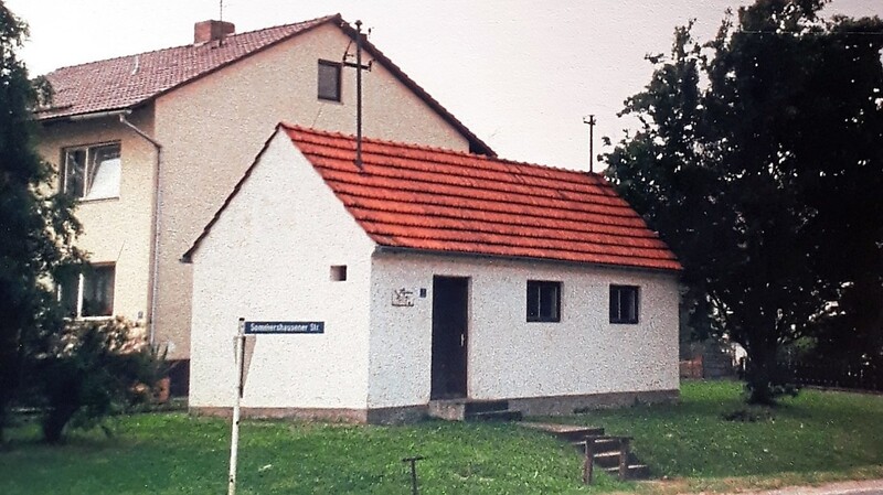 Das Niederhausener "Gfrierheisl", das 1958 erbaut und 1996 abgerissen wurde.