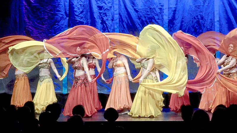 Ein Fest für alle Sinne war die Benefiz-Gala für orientalischen Tanz im Markmiller-Saal.