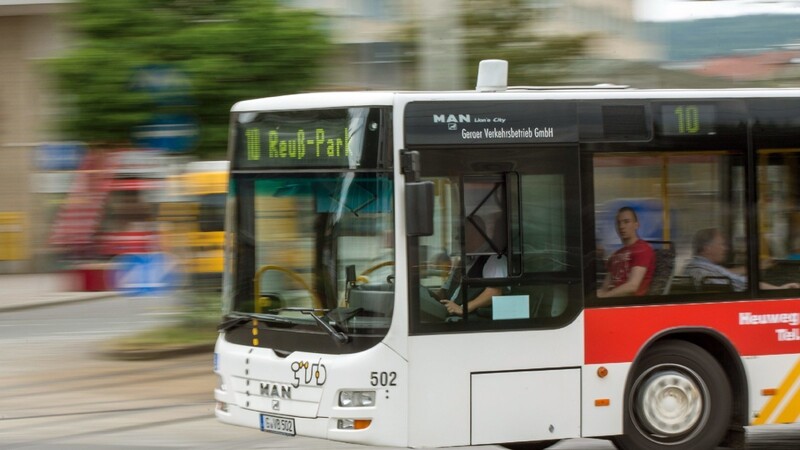 Weil ab Montag in Stadt und Landkreis Landshut wieder Präsenzunterricht stattfindet, werden wieder Verstärkerbusse eingesetzt. (Symbolfoto)