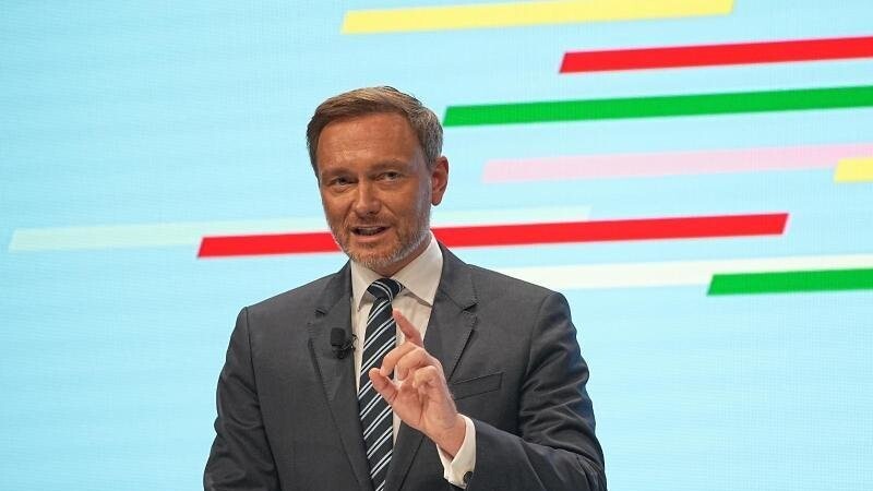 Christian Lindner bei der Vorstellung des Koalitionsvertrages. Die FDP hat den Poker um das Finanzministerium gewonnen.