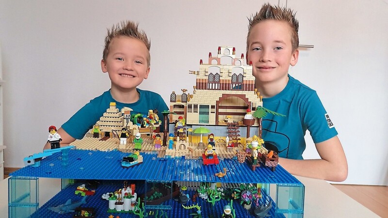 Ben und Luca Gegenfurtner konnten die Jury mit ihrem "Traum Urlaubsdomizil" überzeugen. Nun heißt es, für die beiden abzustimmen, damit sie eine Runde weiter kommen, bei der "Legoland Familien-Challenge".