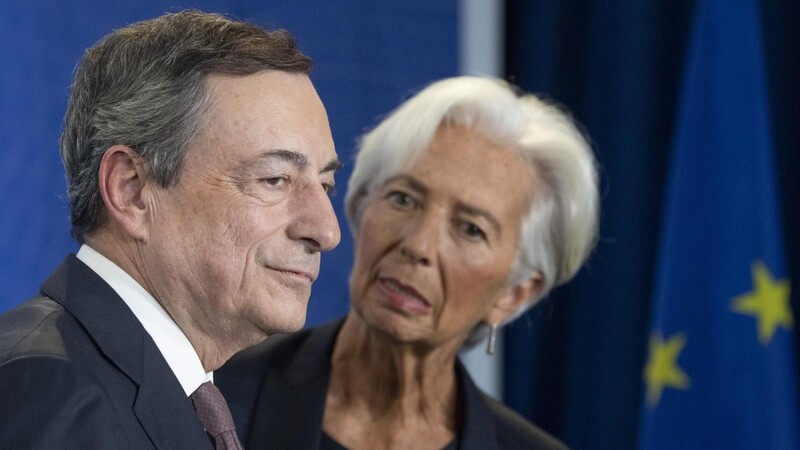 Am Montag hat die frühere französische Finanzministerin und bisherige Chefin des Internationalen Währungsfonds, Christine Lagarde, symbolisch das Amt von EZB-Präsident Mario Draghi übernommen.