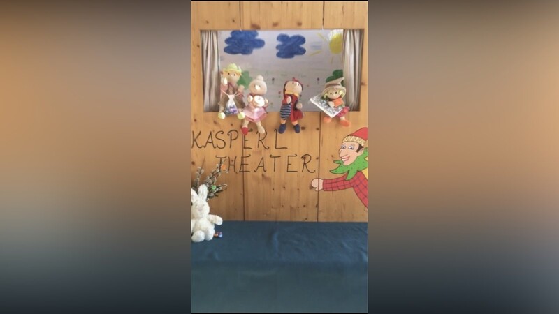 Ein Puppentheater wurde den Kindergartenkindern zugeschickt.