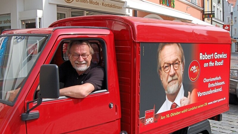 Ein Bild aus harmonischen Tagen: Robert Gewies saß bis zu diesem Jahr 21 Jahre lang für die SPD im Landshuter Stadtrat - und hatte 2010 sogar für das Amt des Oberbürgermeisters kandidiert.