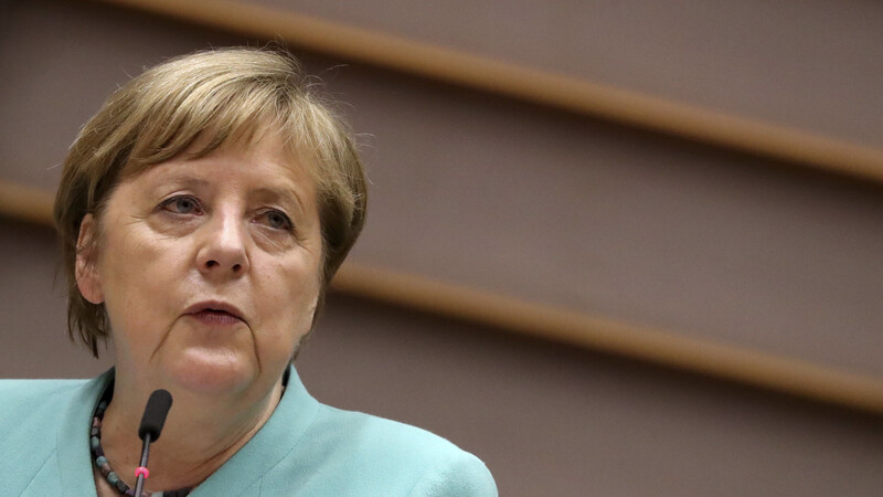 Angela Merkel: "Dem Fakten leugnenden Populismus in der Krise werden gerade seine Grenzen aufgezeigt. Wir halten mit Wahrheiten und Transparenz dagegen."