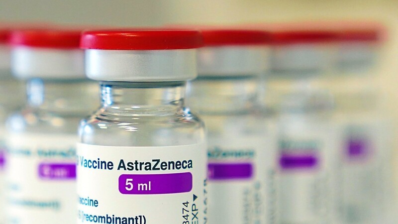 Impfungen mit dem Astrazeneca-Vakzin sind in Deutschland bis auf weiteres verboten.