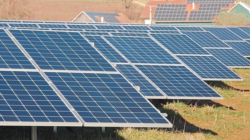 Unweit der bestehenden Photovoltaikanlage bei Etzenbach soll eine zweite entstehen.