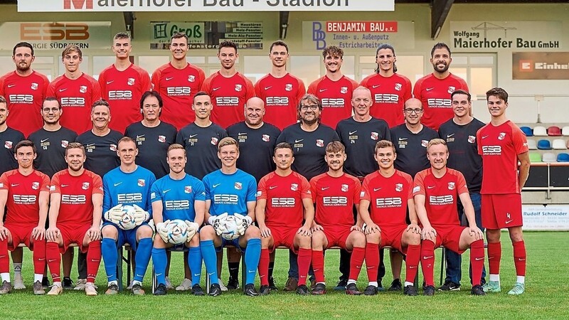 "Unser Kader hat Regionalligaformat", ist sich Hankofens Trainerduo Heribert Ketterl und Tobias Beck unisono einig.