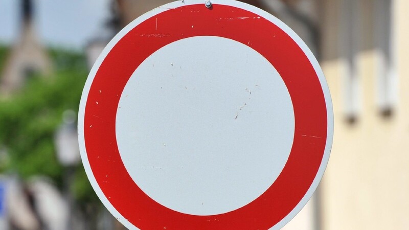 Die Straße "Am Graben" in Landshut muss wegen Anschlussarbeiten gesperrt werden. (Symbolfoto)