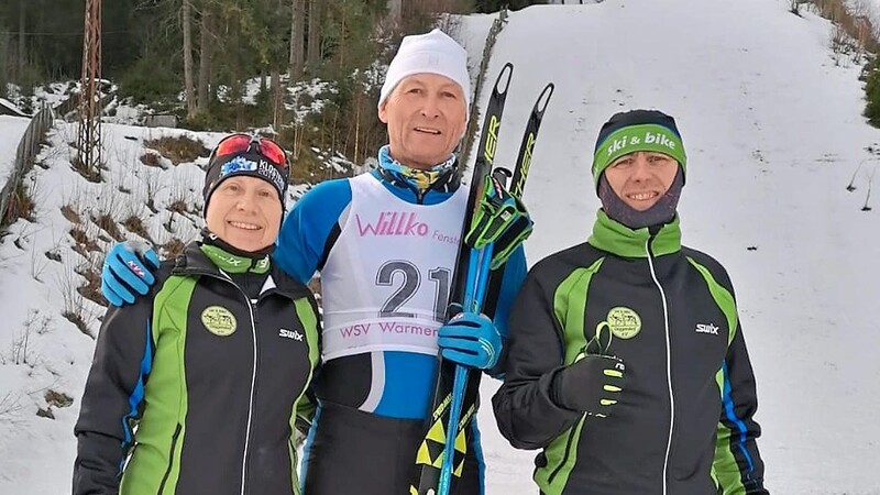 Christine Moors (l.) sowie ihre Vereinskollegen Andrej Lebedev und Igor Koshewnikow erreichten schöne Erfolge bei der Bayerischen und Deutschen Meisterschaft im Skilanglauf in Warmensteinach.