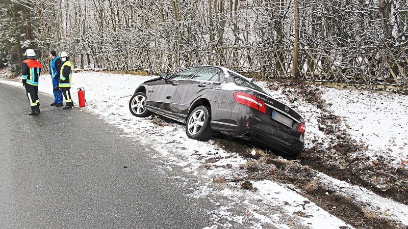 Am Mercedes des 22-jährigen Fahrers entstand Totalschaden.