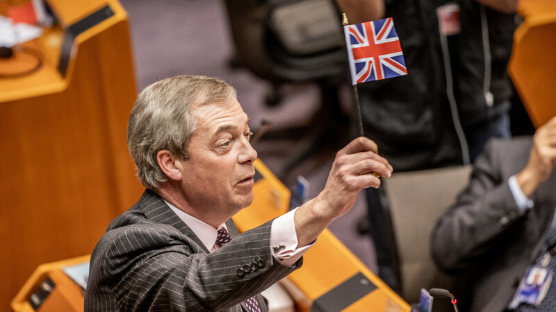 Nigel Farage war für viele zum Feindbild geworden. Selbst am letzten Tag im EU-Parlament provozierte er noch einen Eklat.