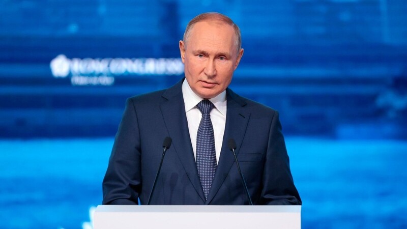 Der russische Präsident Wladimir Putin spricht auf dem Östlichen Wirtschaftsforum in Wladiwostok.