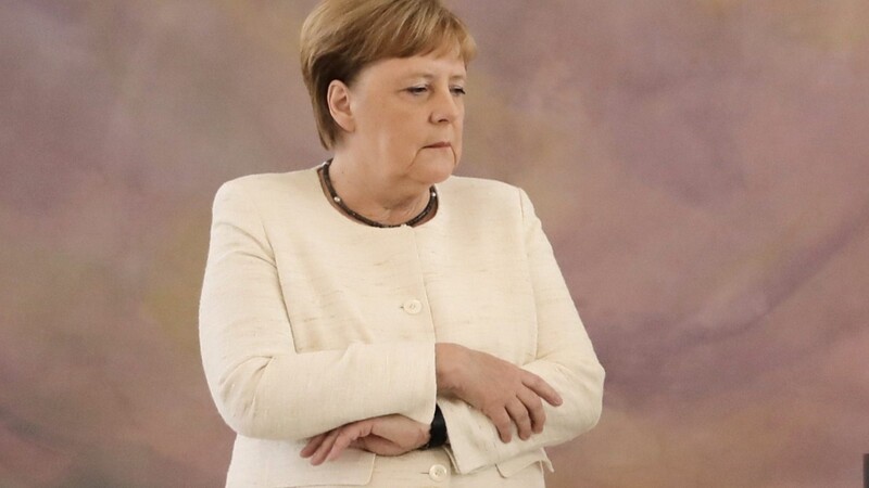 Im Schloss Bellevue erlitt Kanzlerin Angela Merkel am Donnerstag einen Zitteranfall.