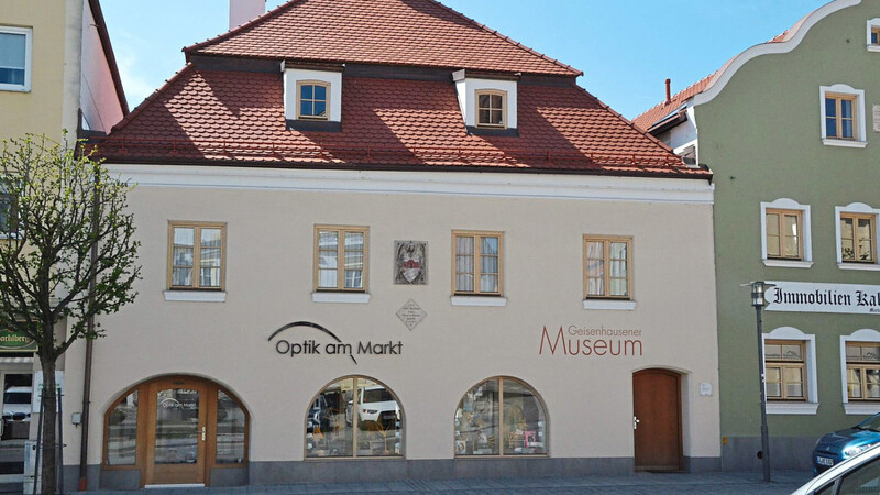 Das Museum ist direkt am Marktplatz.