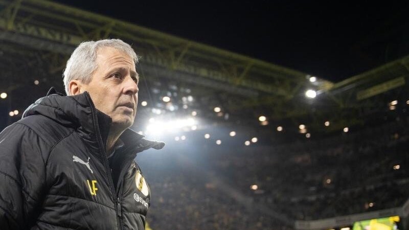 Dortmunds Trainer Lucien Favre will die Bayern weiter auf Abstand halten.