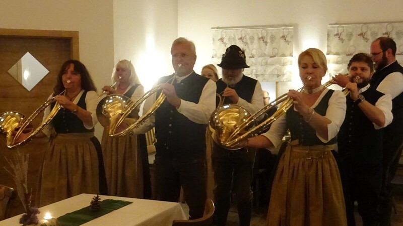 Die traditionelle Hubertusmesse wurde musikalisch würdig umrahmt von den Jagdhornbläsern.
