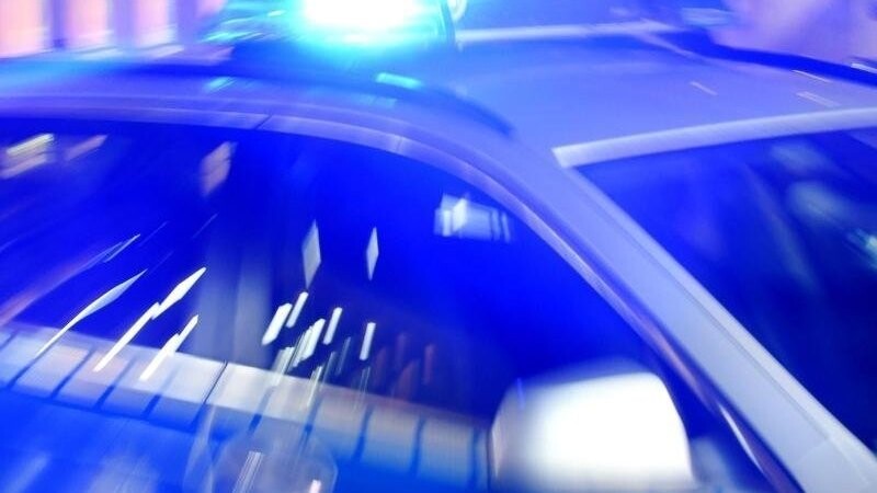 Nachdem ein Unbekannter das Facebook-Profil einer Münchnerin entführt hat, ermittelt die Polizei Eggenfelden in dem Fall. (Symbolbild)