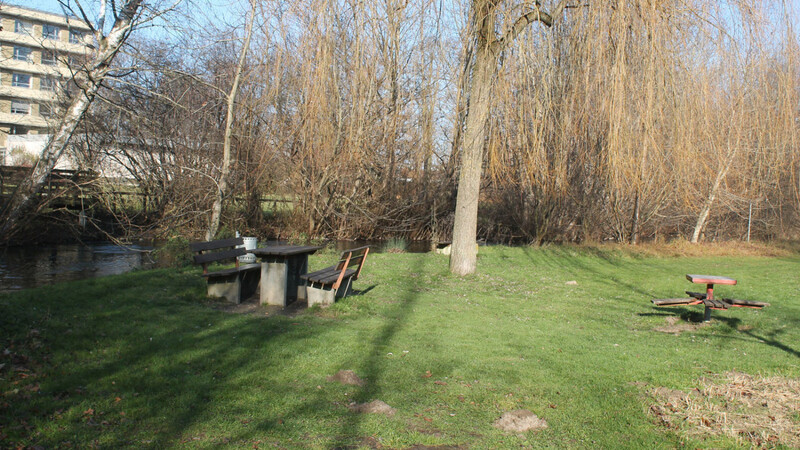 Im Stadtpark soll auf einer Fläche von rund 1700 Quadratmetern am Hammerbach der schon lange erwartete Mehrgenerationenpark plus Kneipp-Anlage entstehen.