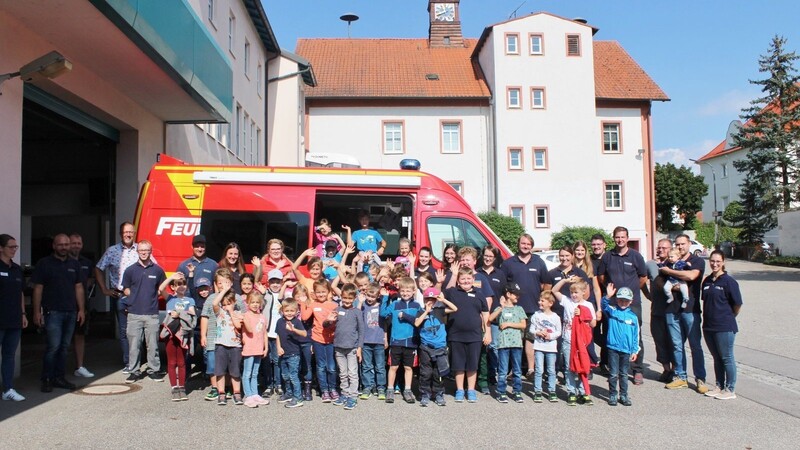 Insgesamt 38 Buben und Mädchen waren beim Schnuppertag der Freiwilligen Feuerwehr Mallersdorf dabei.