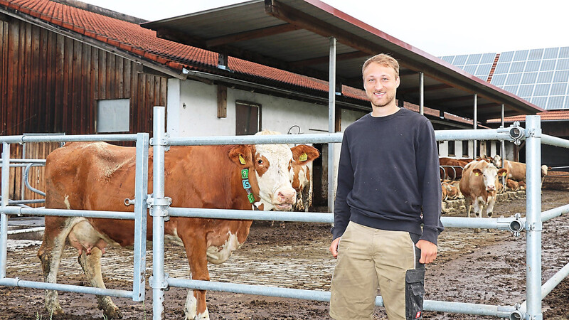 Tobias Hundshammer wird den Biobetrieb seiner Familie weiterführen und nach Abschluss der Landwirtschaftsschule Straubing auch neue Ideen umsetzen.