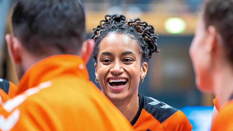 Jasmin Sneed hat gut lachen. Sie ist aktuell die beste Blockerin der 1. Volleyball-Bundesliga