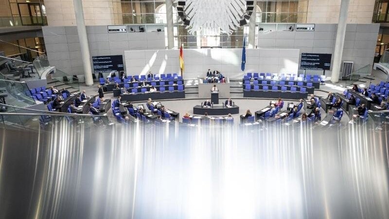 Der Bundestag hatte seit Mittwochmorgen über die Reform beraten und diskutiert. (Symbolbild)