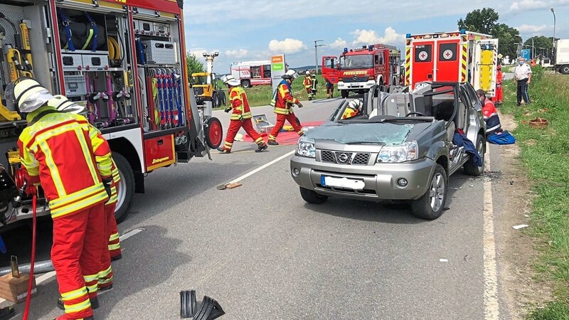 Bei einem Unfall auf der Frühaufstraße kam es zum Zusammenstoß zwischen einem Lastwagen und einem Auto.