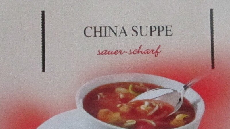 In einigen Dosen der "China-Suppe sauer-scharf" von Jürgen Langbein könnte unter Umständen die falsche Suppe enthalten sein. Aufpassen müssen hier vor allem die Menschen mit Lebensmittel-Allergien, erklärt der Hersteller.