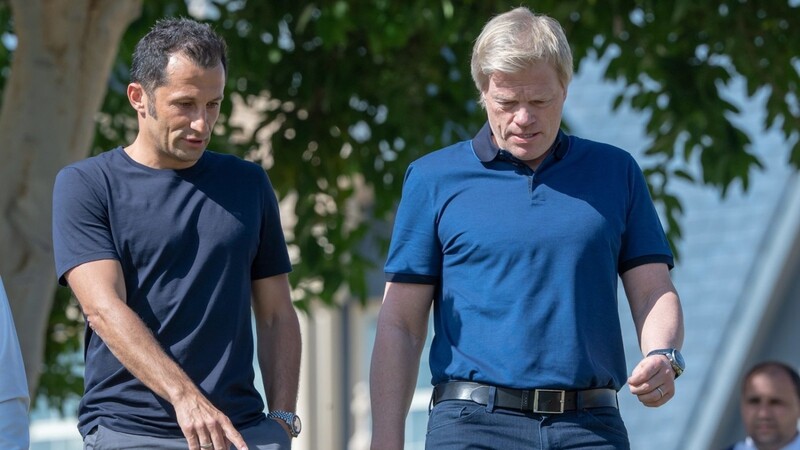 Auf Hasan Salihamidzic (l.), Sportvorstand des FC Bayern München und Vorstandschef Oliver Kahn kommt in dieser Transferperiode noch einiges an Arbeit zu.