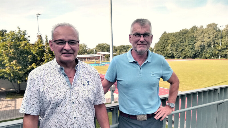 Johann Berger (r.) und Joe Sander beleuchteten die Situation der Sportgemeinschaft Moosburg (SGM).
