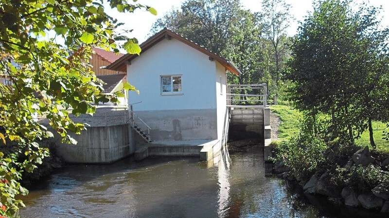 Eine der vielen kleinen Mühlen an der Vils und Aiterach, den kleineren Flüssen in unserer Region, hier bei Rottersdorf an der Vils. Sie wurden vor 100 Jahren, in Zeiten der Lebensmittelnot alle argwöhnisch vom Staat beäugt und sporadisch kontrolliert.