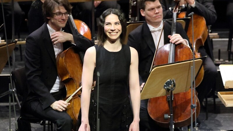 Die Sopranistin Hanna-Elisabeth Müller begann ihre Karriere im Opernstudio der Bayerischen Staatsoper.