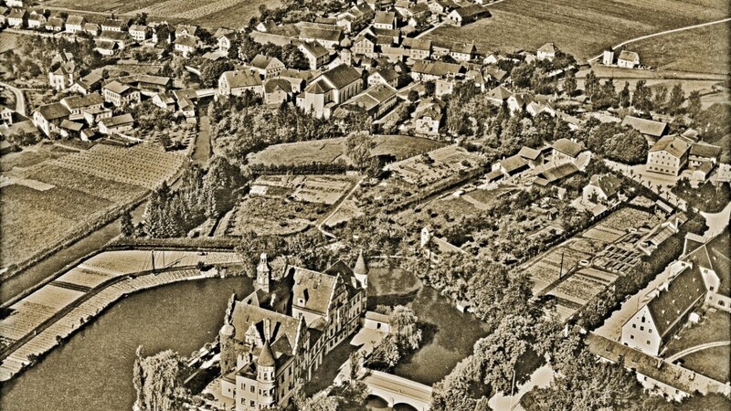 Das Luftbild zeigt Taufkirchen im Jahr 1933.