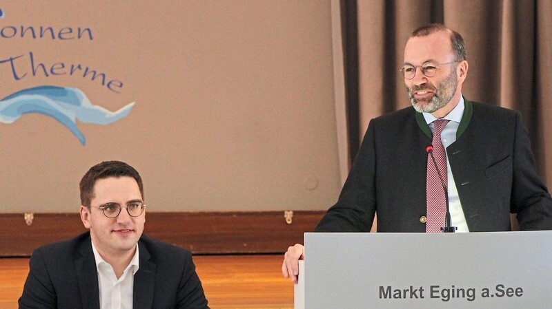 Die CSU-Europaabgeordneten Manfred Weber (r.) und Christian Doleschal fordern mehr Unterstützung vom Freistaat falls nötig.