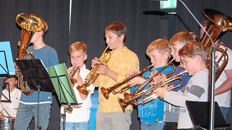 Einprägsam war das Nachwuchsorchester der Jugend- und Stadtkapelle Mainburg.