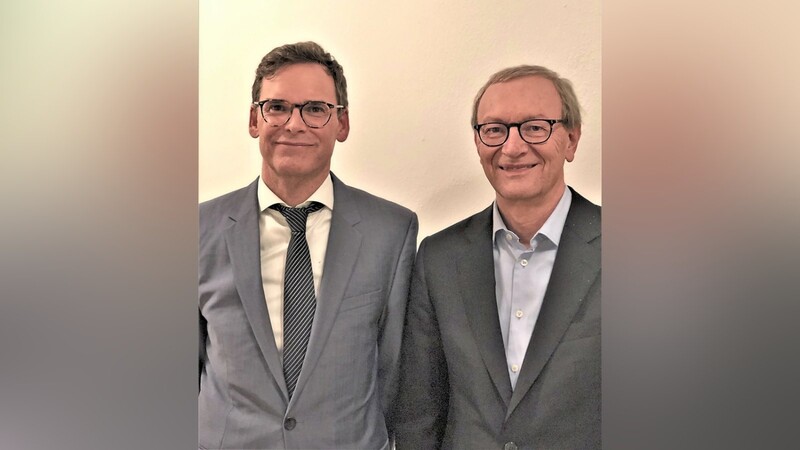 Privatdozent Dr. Marc Dauer (l.) mit Professor Dr. Siegfried Wagner.